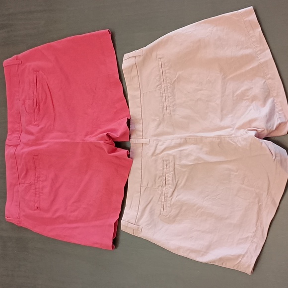 Old Navy Short Bundle - Picture 2 of 5